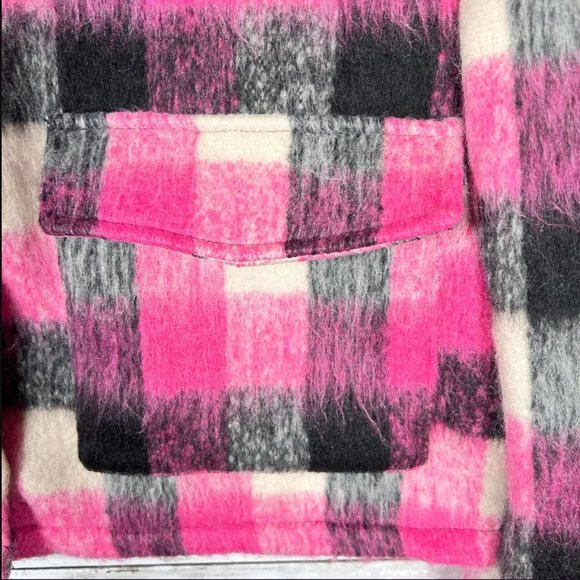 Vigoss Plaid Crop Shacket (M) - Picture 5 of 6
